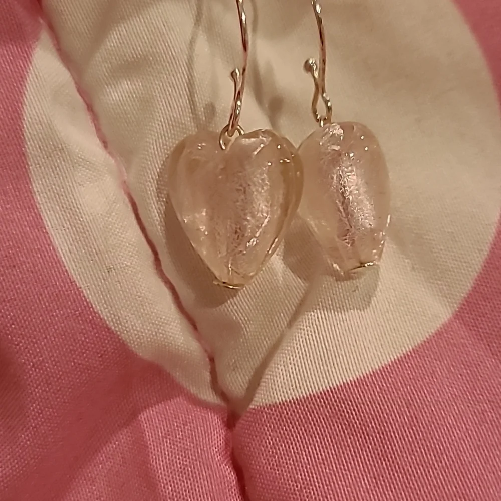Light pink heart sterling silver drop earrings - Picture 6 of 8